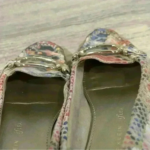 Anne Klein Colorful Floral Faux Snake Leather Driving Flats Slip On Shoes Size 6 - Picture 8 of 11